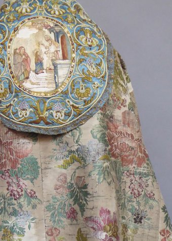 Koorkap 3 (detail), te zien op Fashion for God