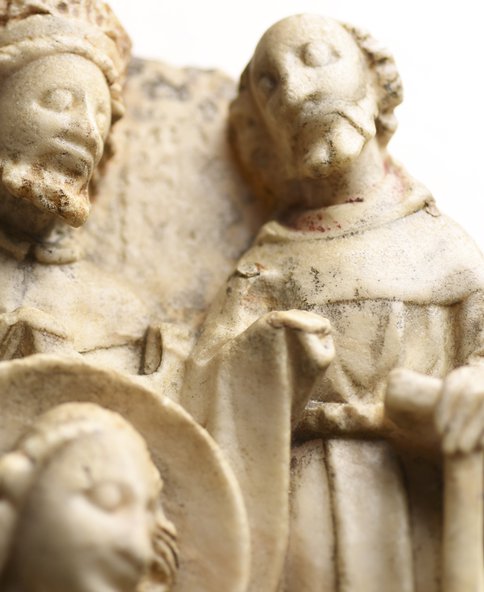 Sfeerbeeld met vier sculpturen uit de collectie van Museum Catharijneconvent