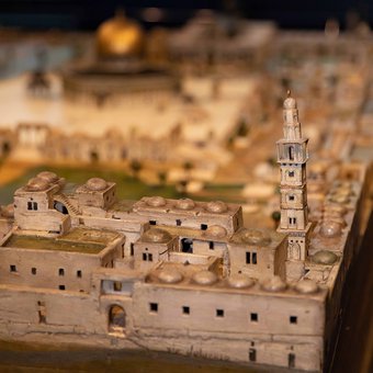 Model van de Tempelberg Haram al-Sharif (detail met muur), Conrad Schlick, foto Femke Lockefeer