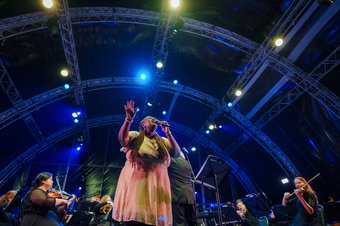 Shirma Rouse in concert