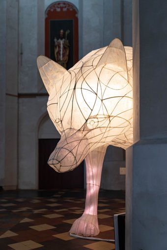 Wolf sculptuur - Verhalen van licht 2022